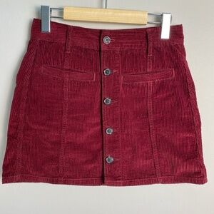 American‎ Eagle Burgundy/Wine Women's Corduroy Button Up Front Mini Skirt Size 0